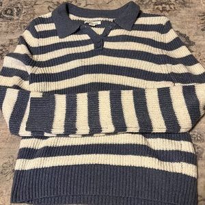 American Eagle sweater